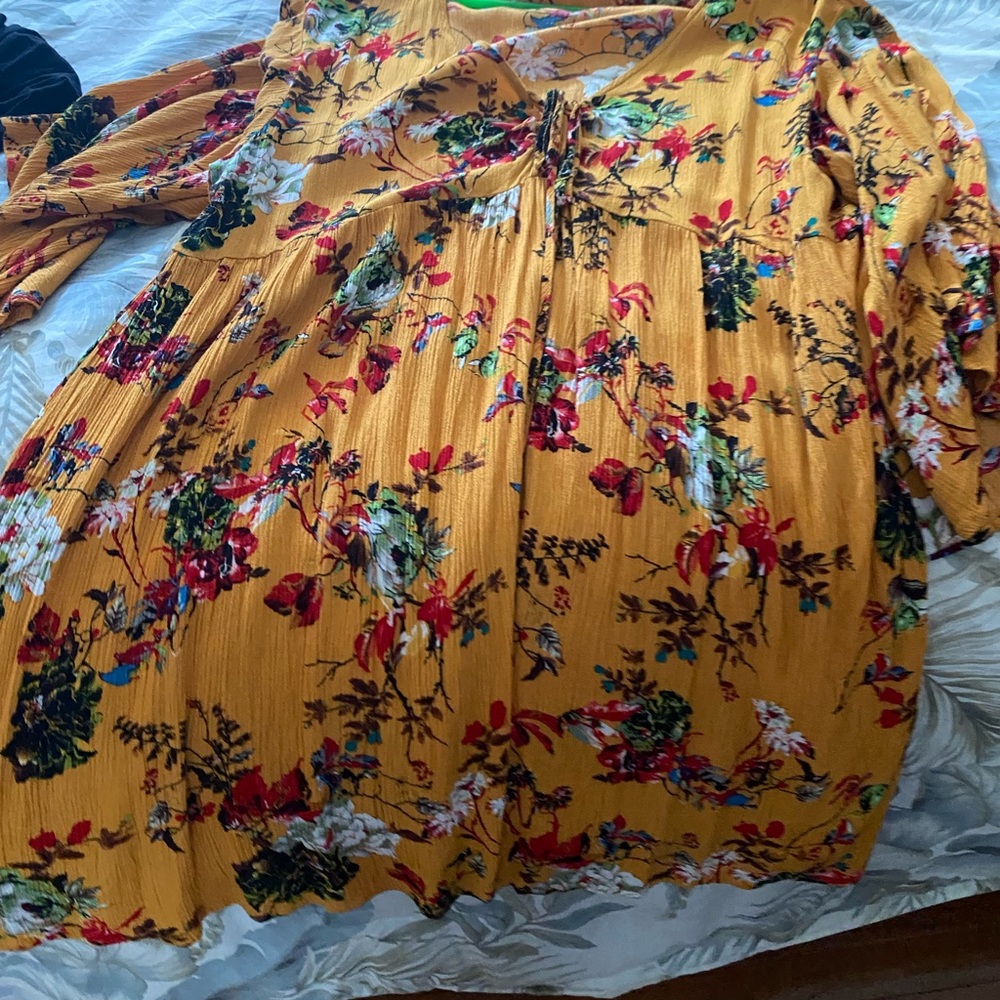 Floral Yellow Dress with Lace-Up Front - Picture 8 of 10